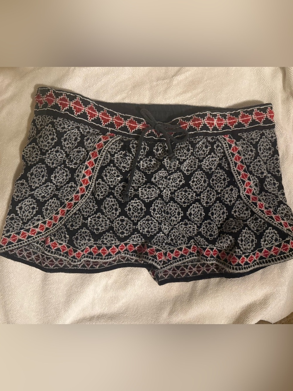 Tolani shorts Small